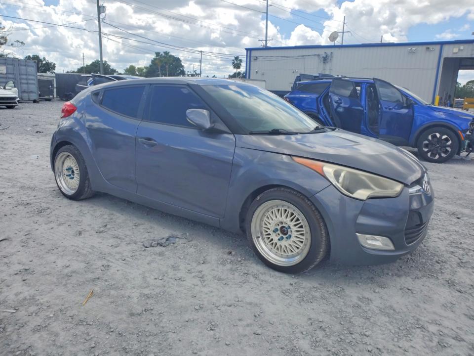 Photo 4 from auction – 2015 HYUNDAI VELOSTER with VIN KMHTC6AD7FU232133
