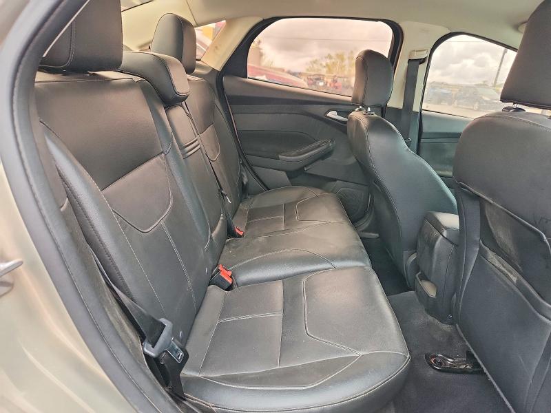 Foto 10 de la subasta – 2015 FORD FOCUS con VIN 1FADP3F25FL287212