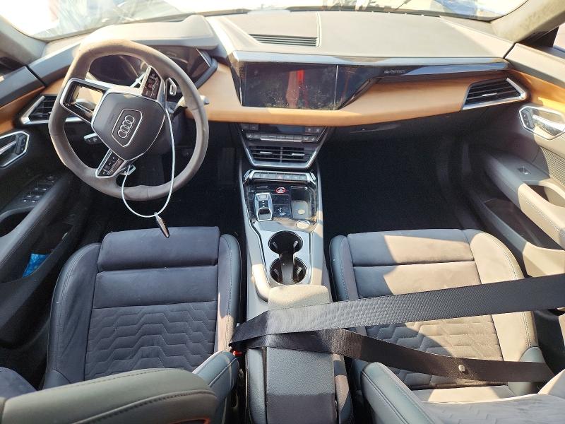 Снимка 8 от търг – 2024 AUDI E-TRON GT с VIN WAUDJBFW1R7000855