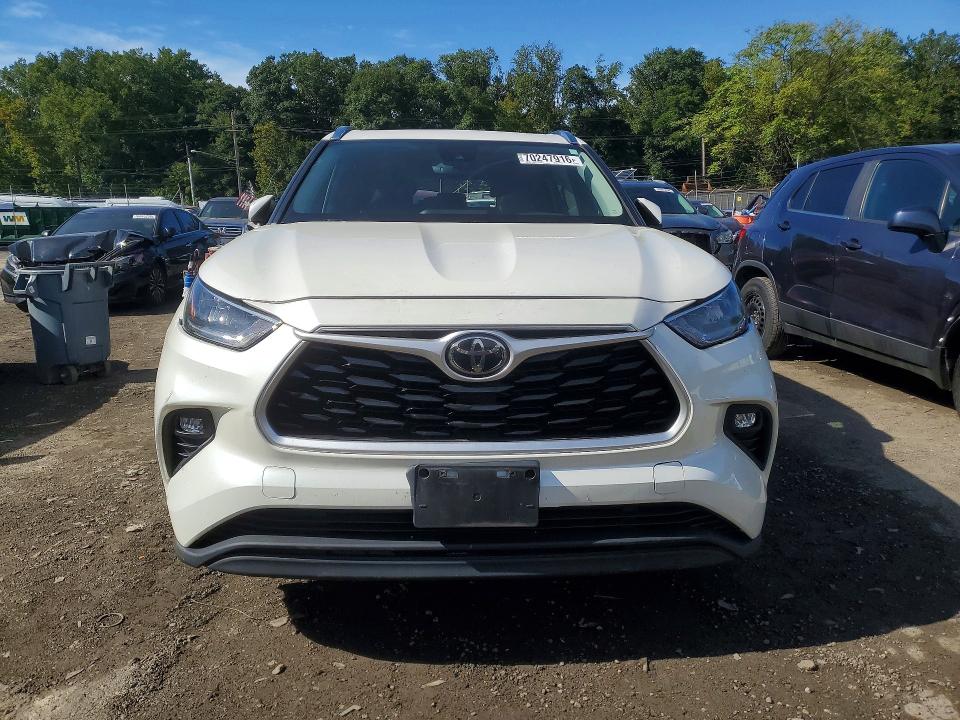 Снимка 5 от търг – 2020 TOYOTA HIGHLANDER с VIN 5TDHZRBH2LS501697