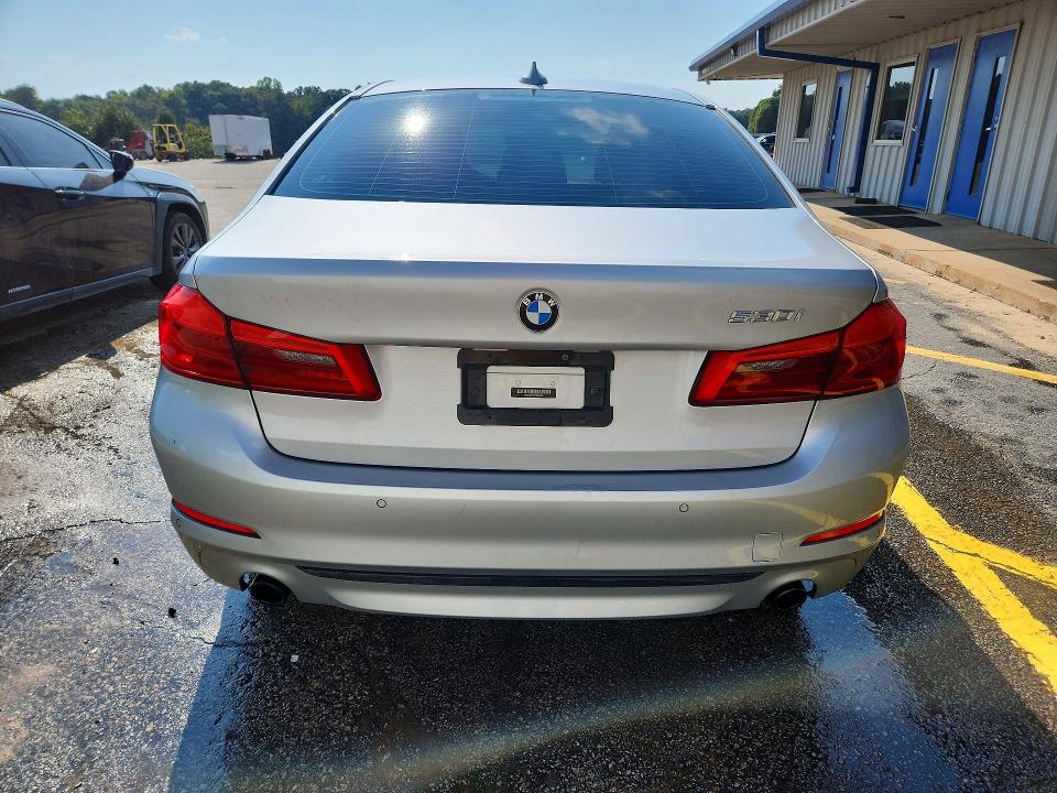 Photo 6 from auction – 2019 BMW 530 with VIN WBAJA5C56KBX86641
