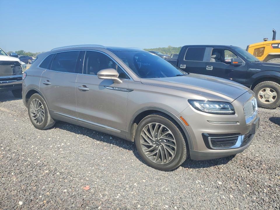 Снимка 4 от търг – 2019 LINCOLN NAUTILUS с VIN 2LMPJ8L9XKBL17483