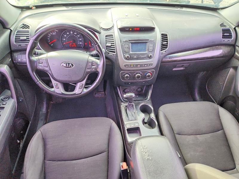 Photo 8 from auction – 2014 KIA SORENTO with VIN 5XYKT4A68EG485662