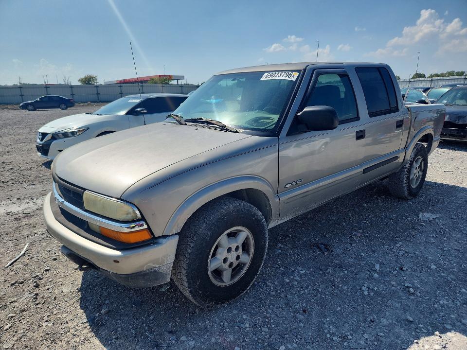 CHEVROLET S10 2004 с VIN KY157410000000000 - Снимка от търг