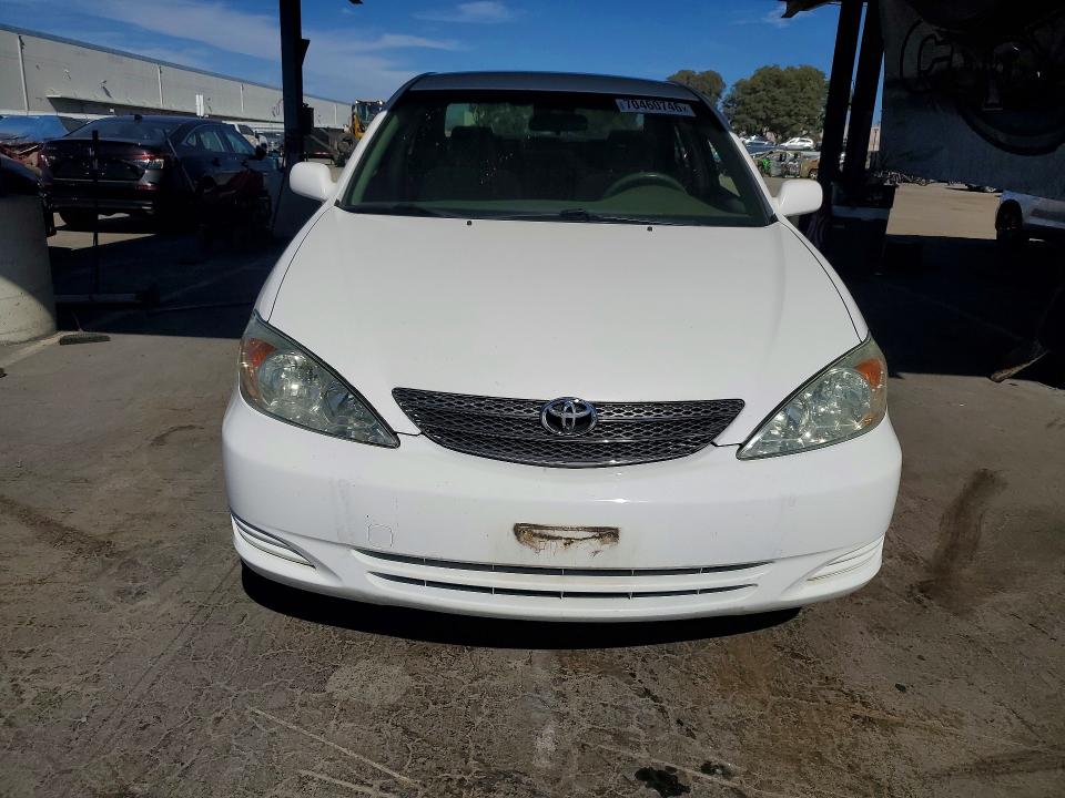 Photo 5 from auction – 2003 TOYOTA CAMRY with VIN JTDBF32K230131975