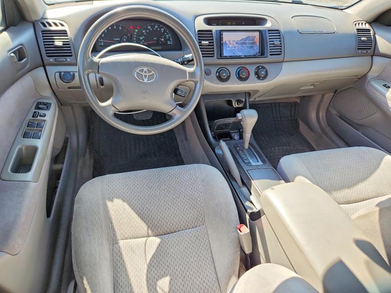 Photo 8 from auction – 2002 TOYOTA CAMRY with VIN JTDBE32K820063277