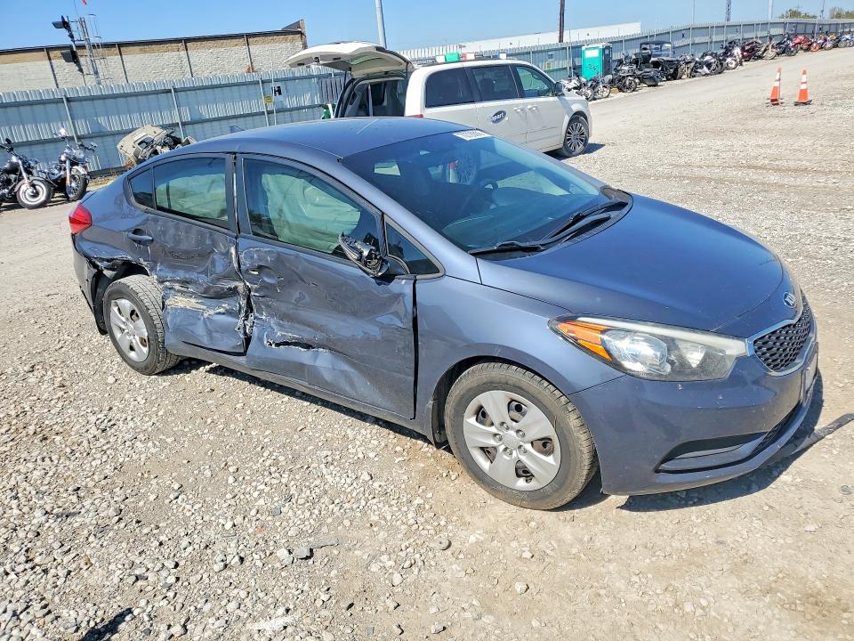 Photo 4 from auction – 2015 KIA FORTE with VIN KNAFX4A60F5435111