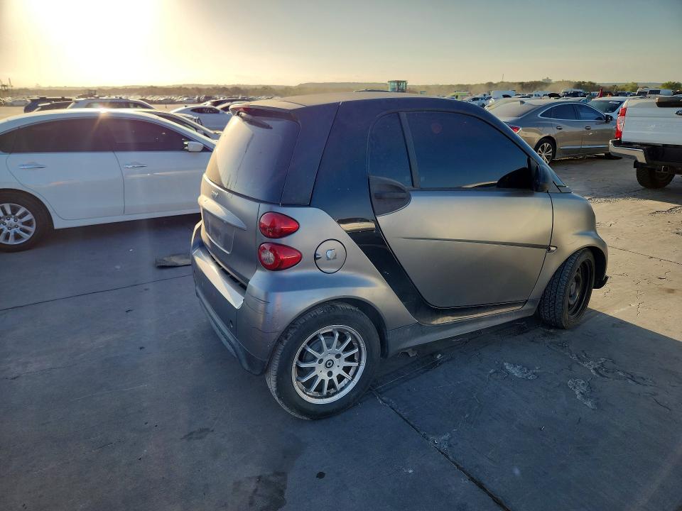 Foto 3 de la subasta – 2013 SMART FORTWO con VIN WMEEJ3BA1DK687771