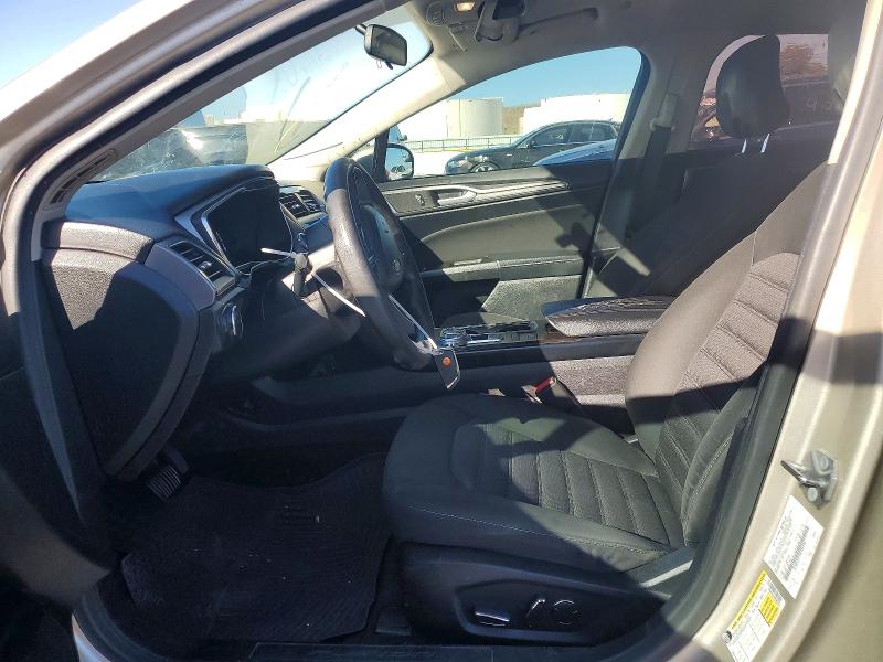 Zdjęcie 7 z aukcji – 2017 FORD FUSION z VIN 3FA6P0LU2HR386250
