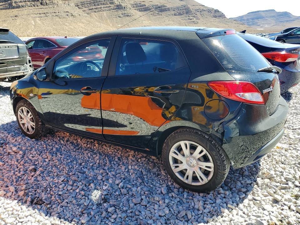 Photo 2 from auction – 2013 MAZDA MAZDA2 with VIN JM1DE1KZXD0164611
