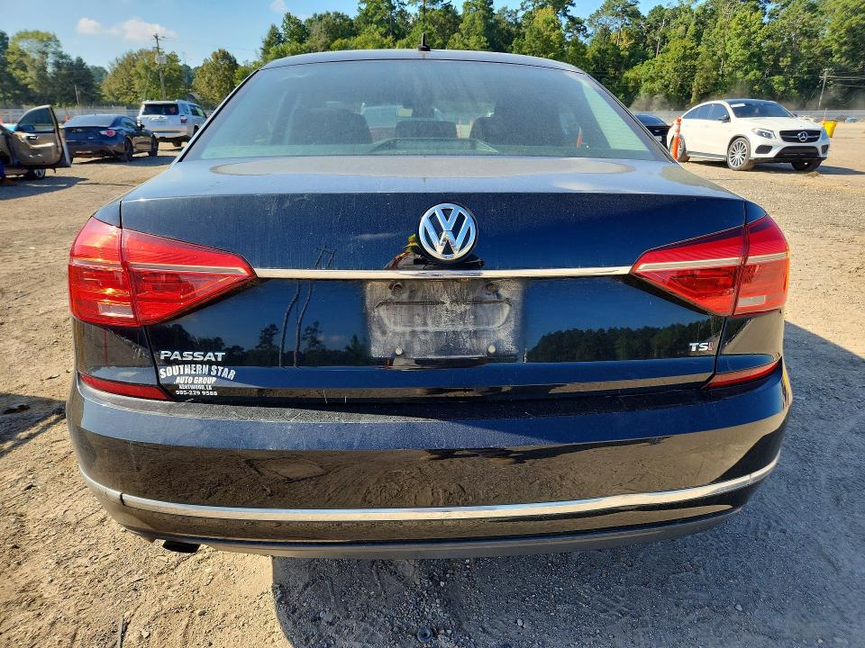 Photo 6 from auction – 2016 VOLKSWAGEN PASSAT with VIN 1VWAS7A38GC052613