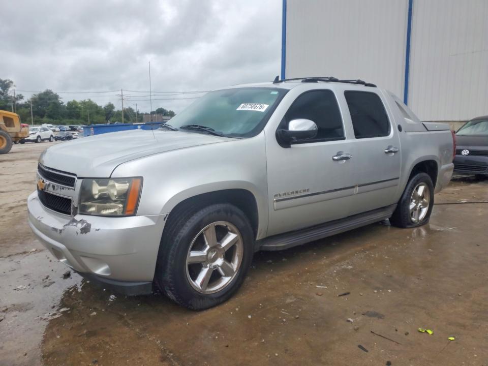 CHEVROLET AVALANCHE 2013 مع رقم تعريف المركبة 3GNMCGE05DG264365 - صورة من المزاد