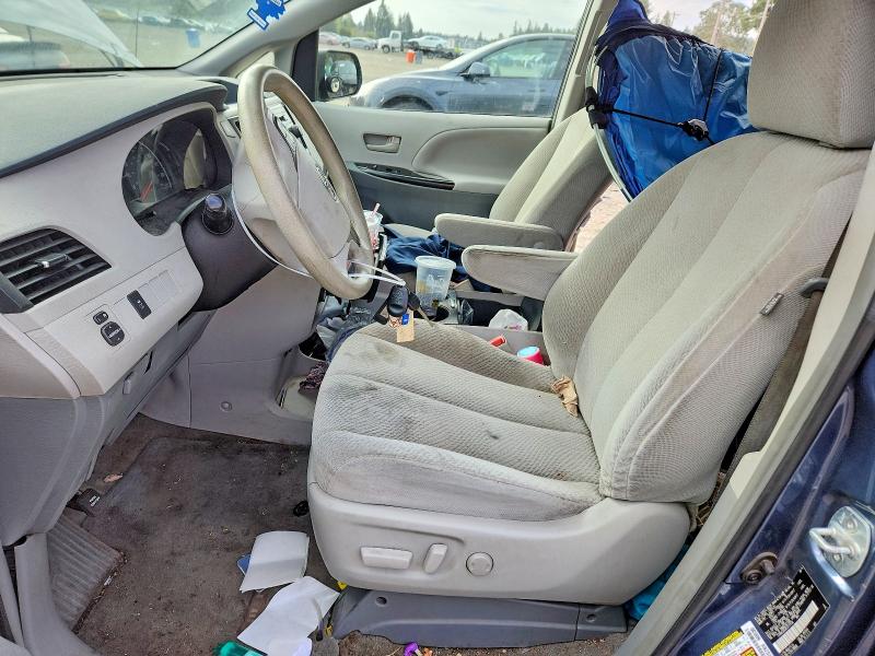 Снимка 7 от търг – 2014 TOYOTA SIENNA с VIN 5TDKK3DC9ES517536