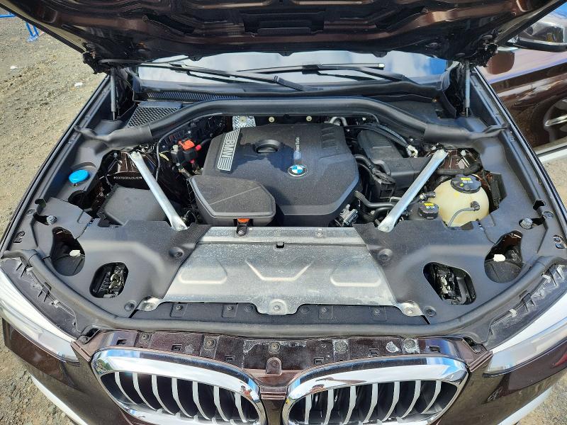 Снимка 12 от търг – 2018 BMW X3 с VIN 5UXTR9C50JLC84181