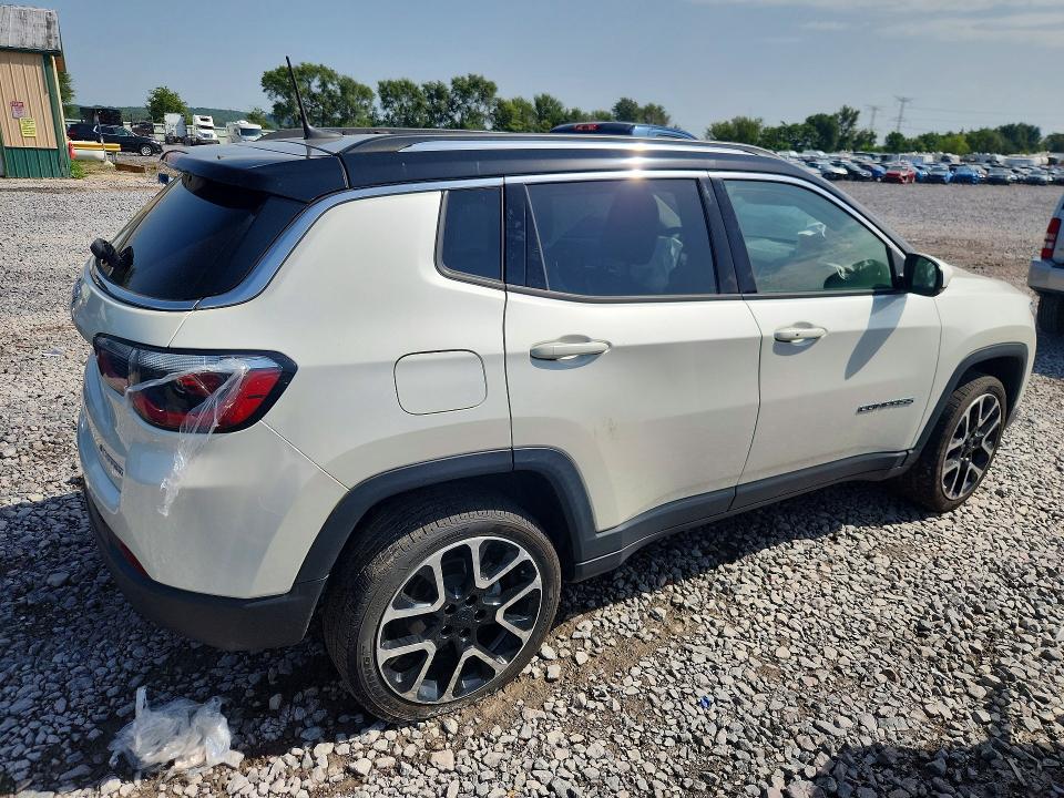 Foto 3 de la subasta – 2017 JEEP COMPASS con VIN 3C4NJDCB7HT656685