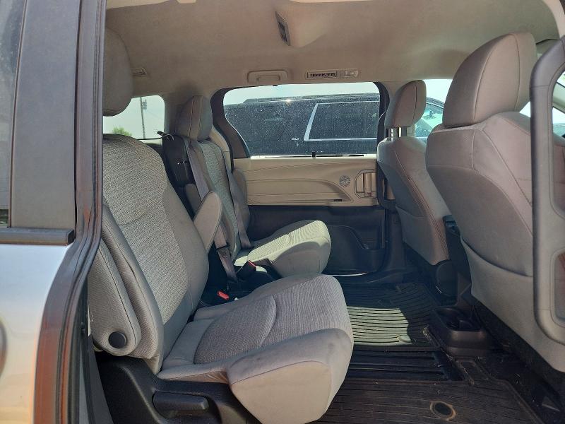 Photo 11 from auction – 2024 TOYOTA SIENNA with VIN 5TDKSKFC0RS125770