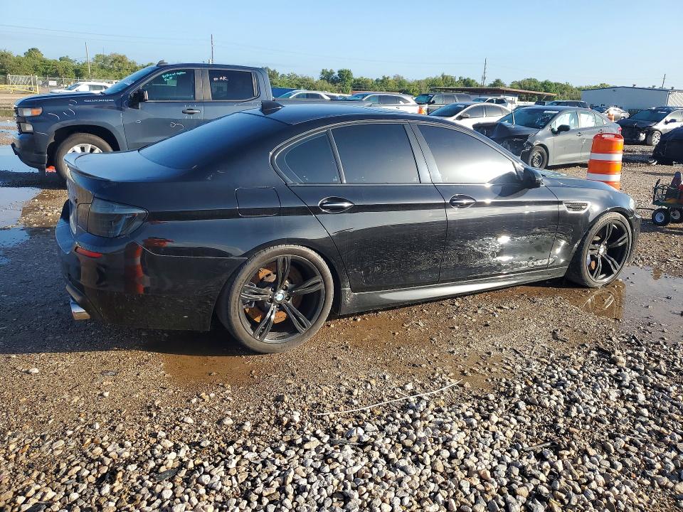 صورة رقم 3 من المزاد - 2013 BMW M5 مع VIN WBSFV9C51DD096106