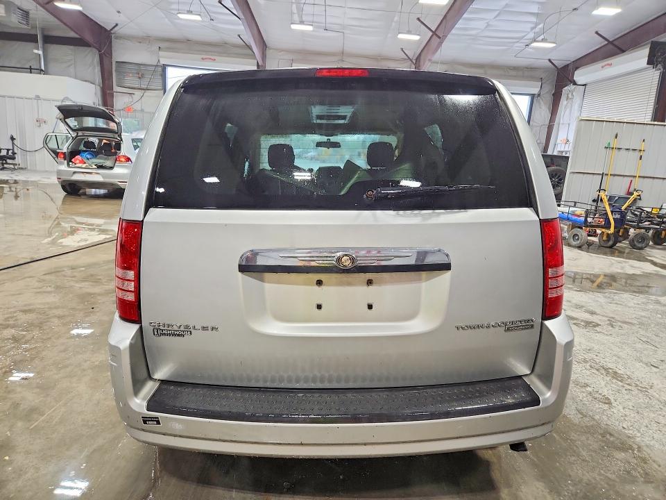Снимка 6 от търг – 2010 CHRYSLER TOWN & COUNTRY с VIN 2A4RR5D10AR153122
