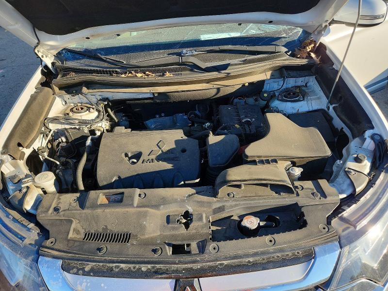 Photo 12 from auction – 2018 MITSUBISHI OUTLANDER with VIN JA4AD3A33JZ035433