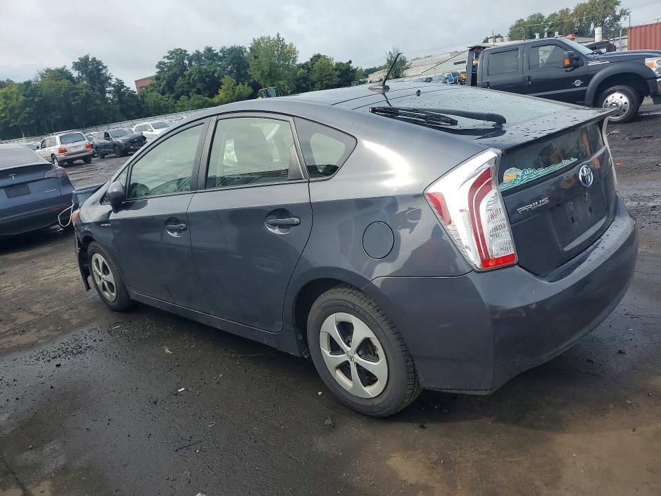 Photo 2 from auction – 2013 TOYOTA PRIUS with VIN JTDKN3DU7D5690640