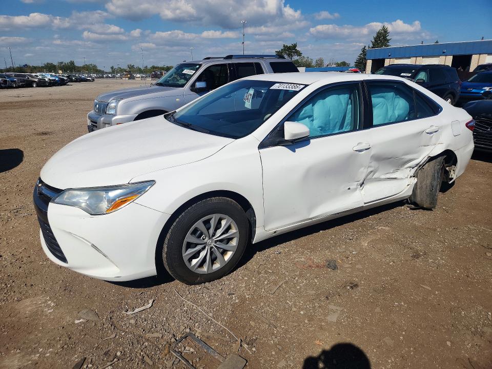 TOYOTA CAMRY 2016 с VIN 4T4BF1FK4GR575289 - Снимка от търг