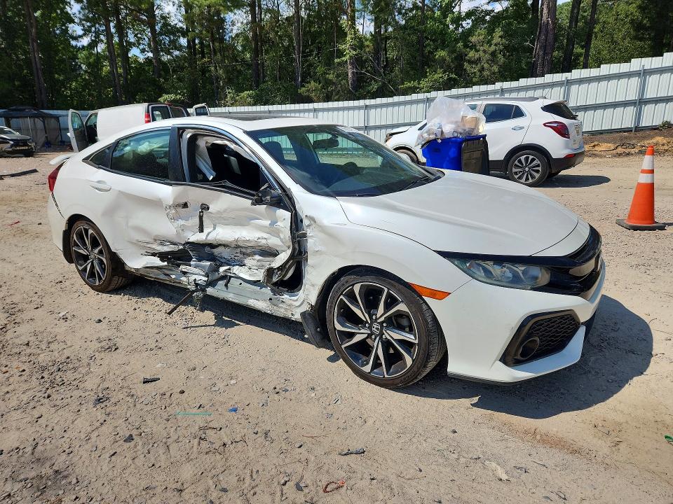 Photo 4 from auction – 2017 HONDA CIVIC with VIN 2HGFC1E5XHH706221
