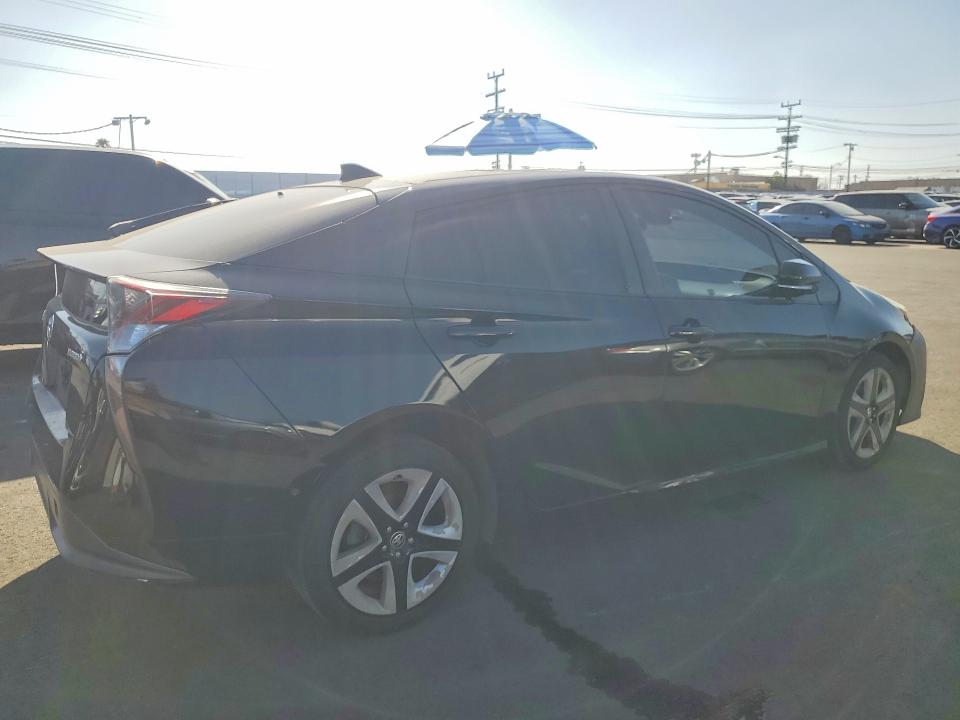 Photo 3 from auction – 2017 TOYOTA PRIUS with VIN JTDKARFU0H3044241