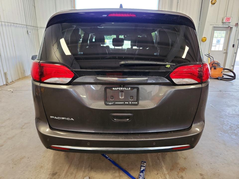 Photo 6 from auction – 2018 CHRYSLER PACIFICA with VIN 2C4RC1EG9JR154899