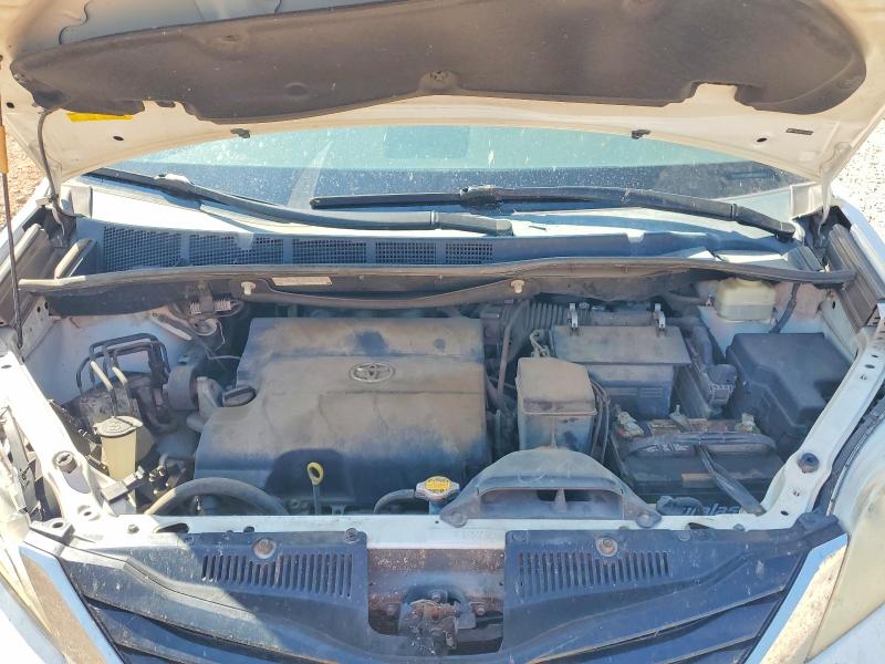 Photo 12 from auction – 2014 TOYOTA SIENNA with VIN 5TDKK3DCXES527069