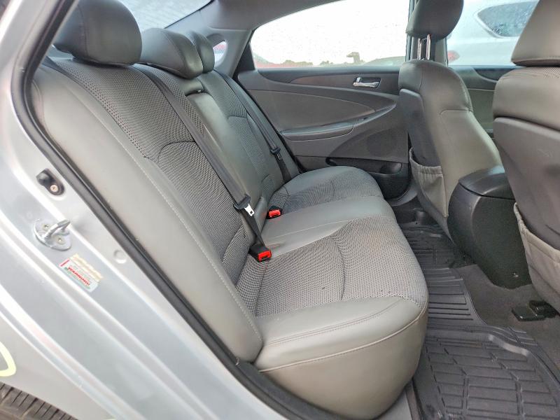 Снимка 10 от търг – 2011 HYUNDAI SONATA с VIN 5NPEC4AC9BH131107