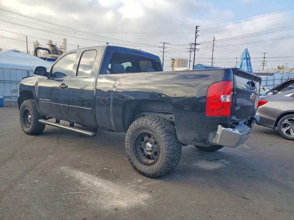 Foto 2 de la subasta – 2008 CHEVROLET SILVERADO con VIN 2GCEC19C081205754