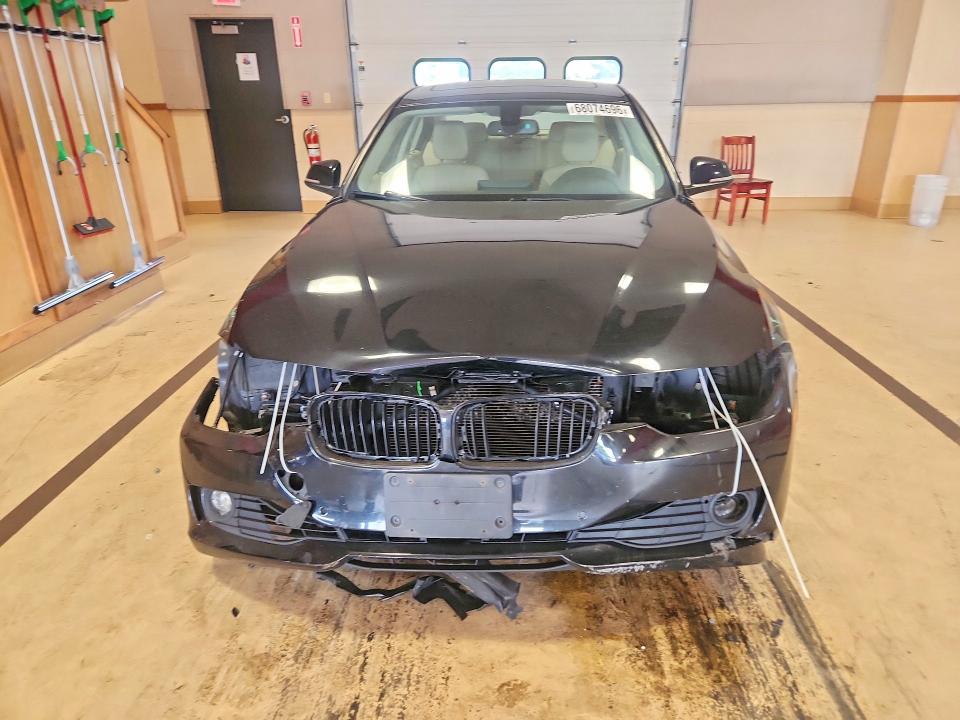 Photo 5 from auction – 2013 BMW 328 with VIN WBA3B5C51DP539085