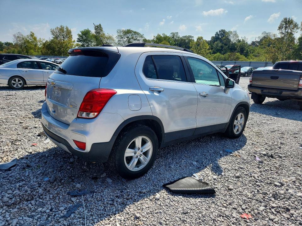 Zdjęcie 3 z aukcji – 2018 CHEVROLET TRAX z VIN KL7CJLSB9JB728395