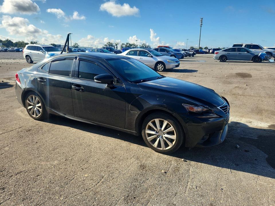 صورة رقم 4 من المزاد - 2016 LEXUS IS مع VIN JTHBA1D23G5029298