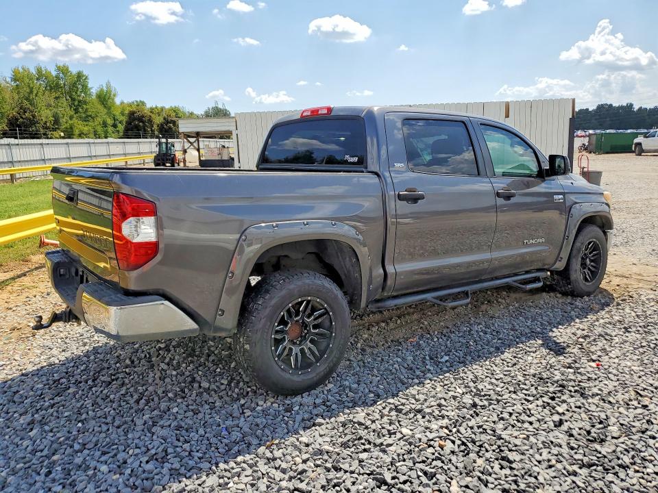 Photo 3 from auction – 2015 TOYOTA TUNDRA with VIN 5TFDW5F10FX483700