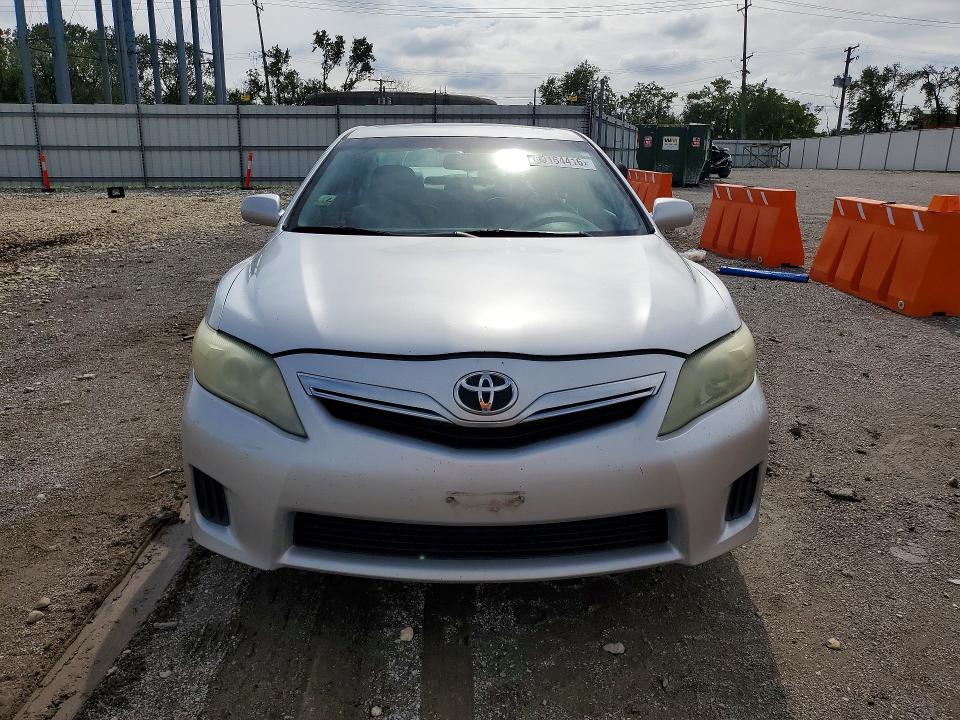 Photo 5 from auction – 2010 TOYOTA CAMRY with VIN 4T1BB3EK2AU123593