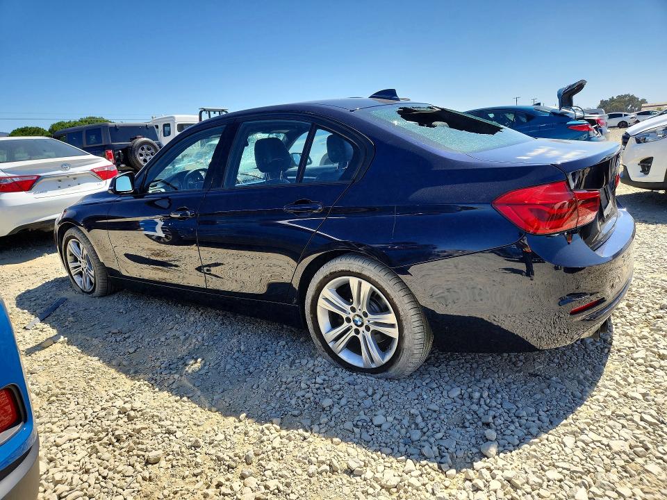 Zdjęcie 2 z aukcji – 2016 BMW 328 z VIN WBA8E9G58GNT82380