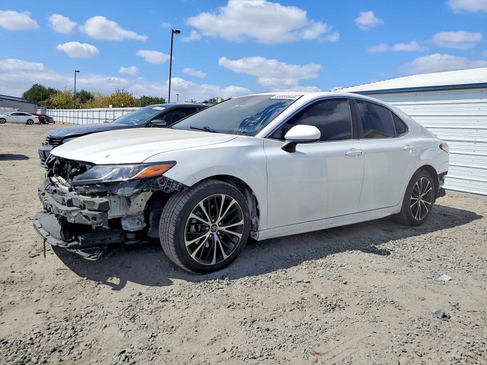 TOYOTA CAMRY 2018 с VIN 4T1B11HK2JU602891 - Снимка от търг