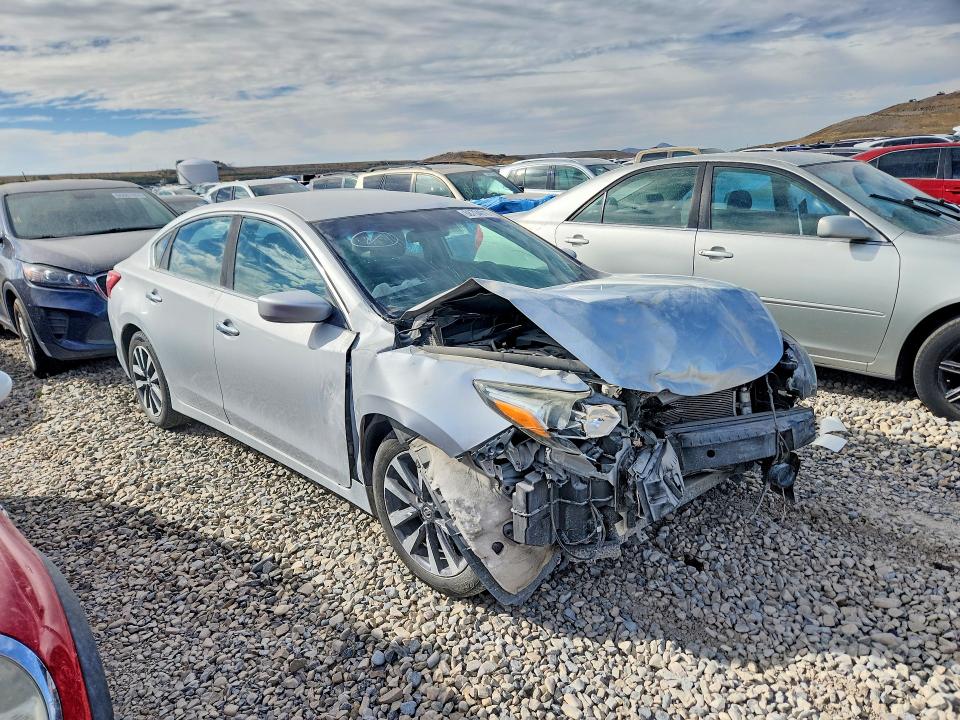 Photo 4 from auction – 2017 NISSAN ALTIMA with VIN 1N4AL3AP8HC236095