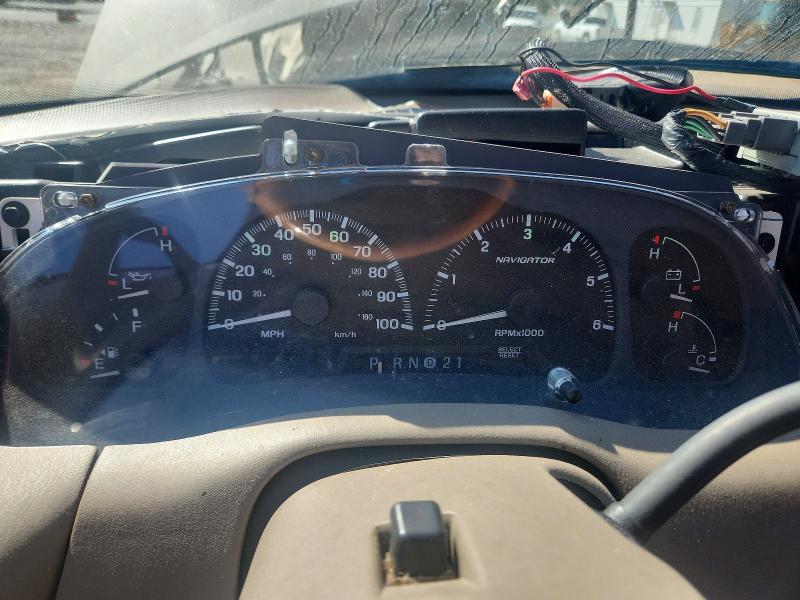 Photo 9 from auction – 2000 LINCOLN NAVIGATOR with VIN 5LMFU28A6YLJ26681