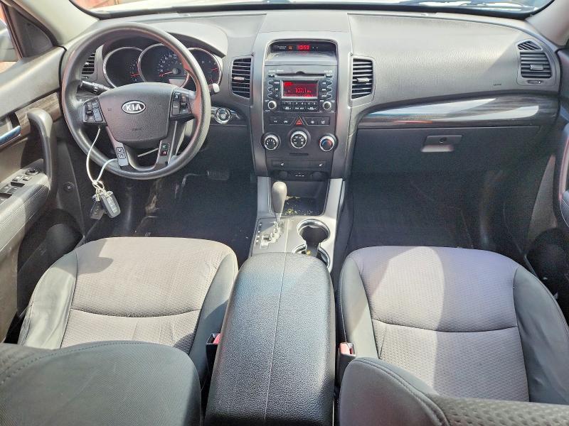Photo 8 from auction – 2012 KIA SORENTO with VIN 5XYKTDA24CG293293