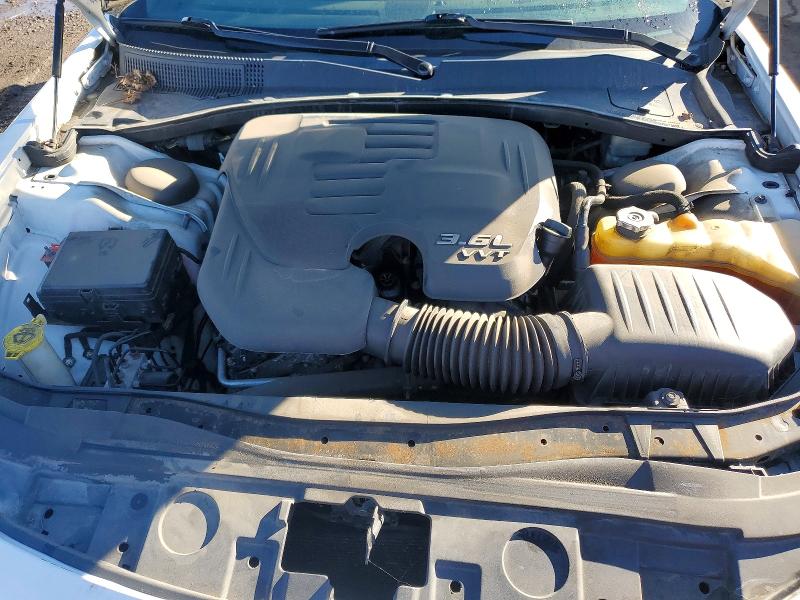Photo 11 from auction – 2014 CHRYSLER 300C with VIN 2C3CCAKG3EH125506