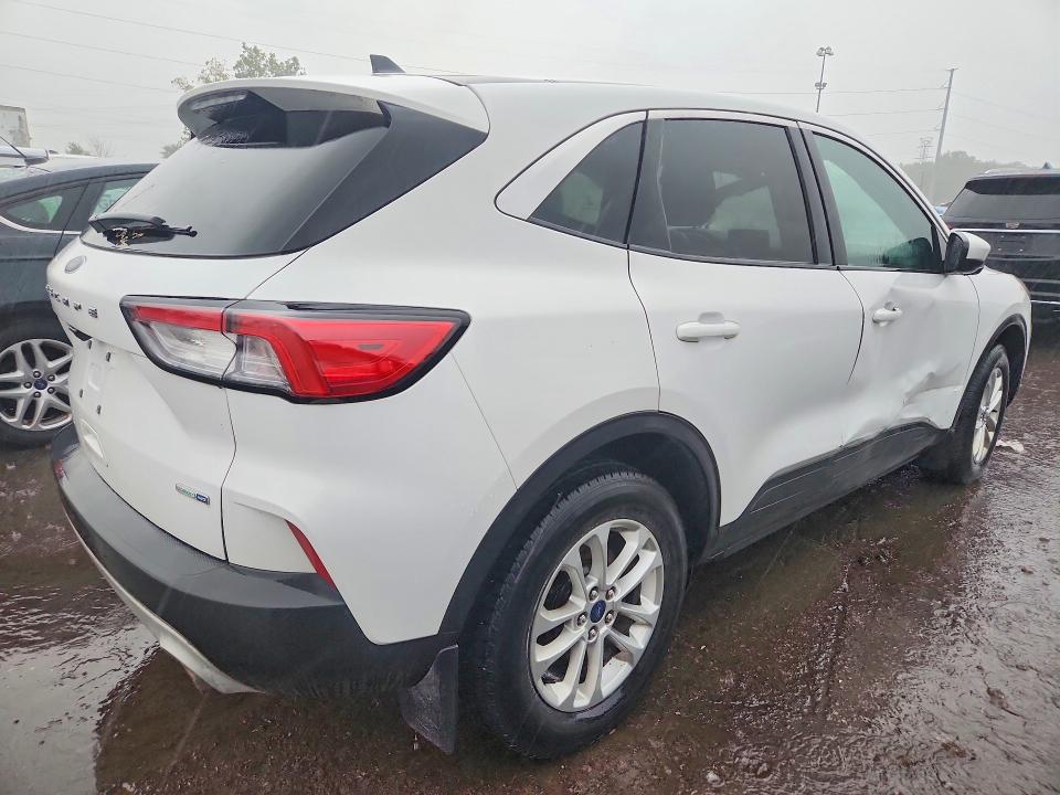 Photo 3 from auction – 2020 FORD ESCAPE with VIN 1FMCU9G61LUB85104