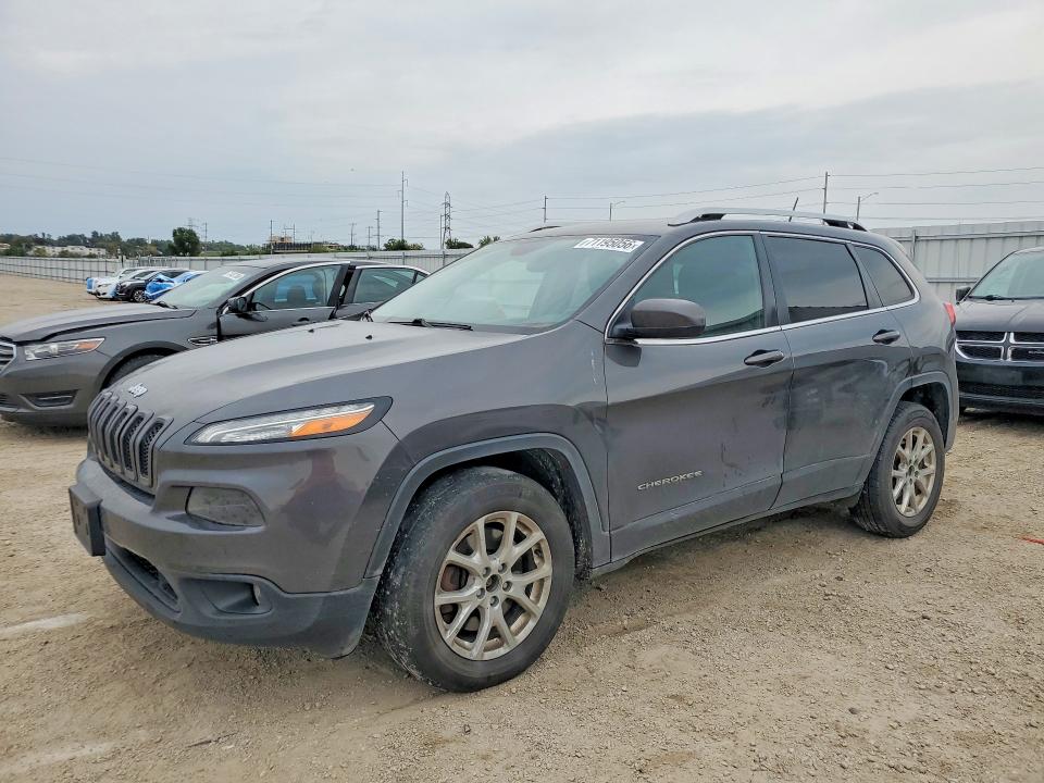 JEEP CHEROKEE 2015 مع رقم تعريف المركبة 1C4PJMCSXFW708360 - صورة من المزاد