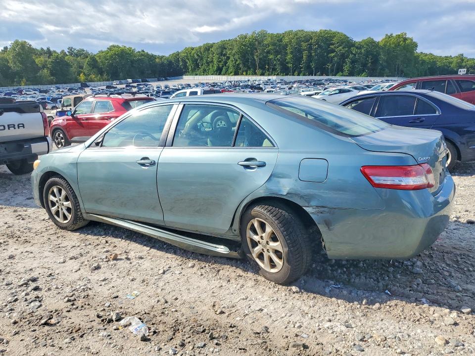 Снимка 2 от търг – 2011 TOYOTA CAMRY с VIN 4T1BF3EK1BU658937