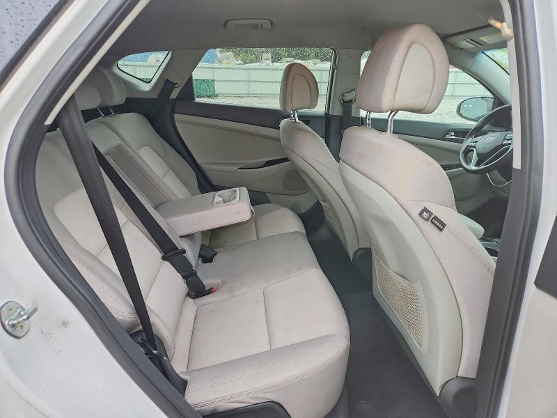 Photo 11 from auction – 2018 HYUNDAI TUCSON with VIN KM8J3CA40JU672015