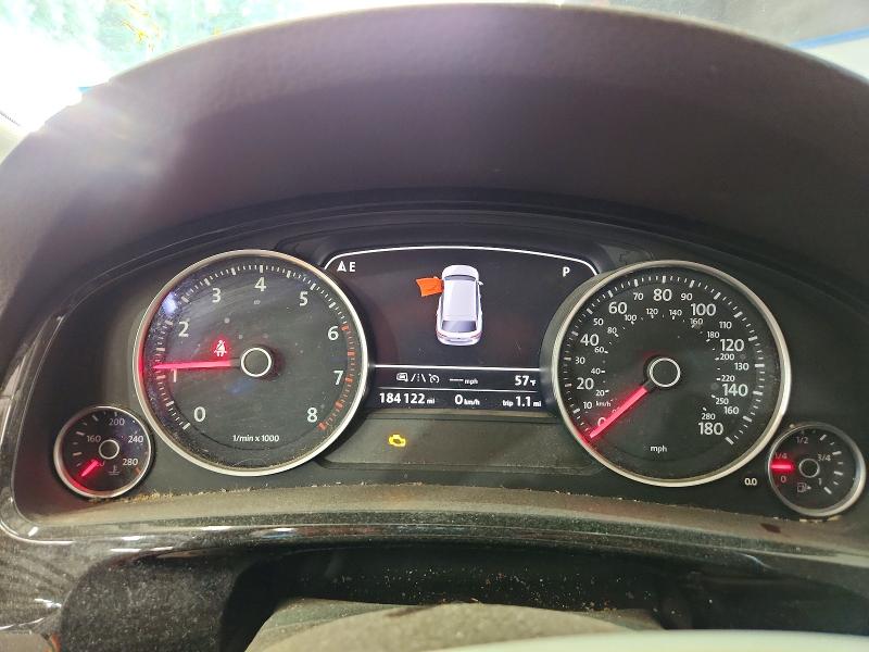 Снимка 9 от търг – 2016 VOLKSWAGEN TOUAREG с VIN WVGEF9BP9GD011628