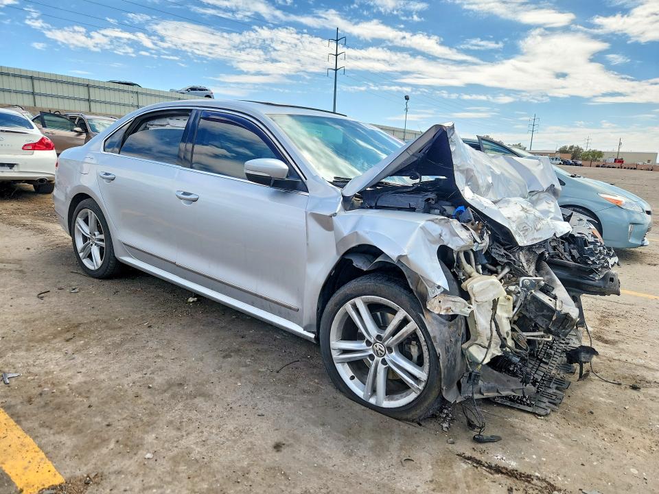 Photo 4 from auction – 2015 VOLKSWAGEN PASSAT with VIN 1VWCV7A32FC120323