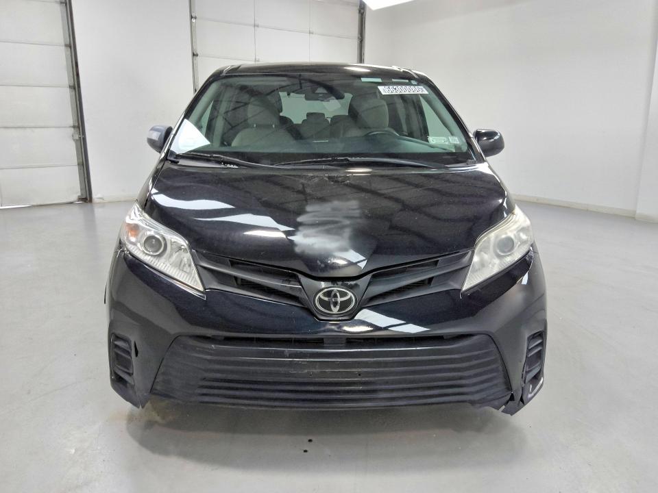 Photo 5 from auction – 2019 TOYOTA SIENNA with VIN 5TDZZ3DC3KS011044