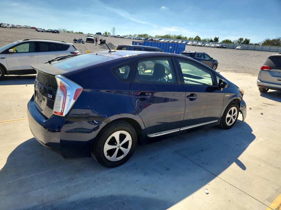 Photo 3 from auction – 2012 TOYOTA PRIUS with VIN JTDKN3DU3C1515078